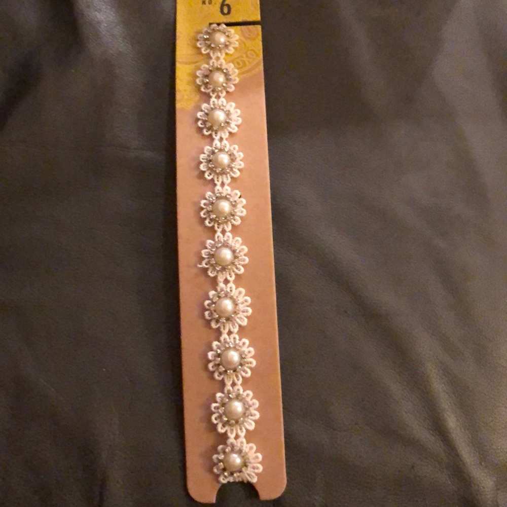 NWT Flower rhinestone pearl versatile headband
